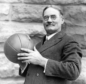 篮球运动的发明者：詹姆斯·奈史密斯博士，在篮球运动发展初期来到了堪萨斯大学（University of Kansas）的校园里，