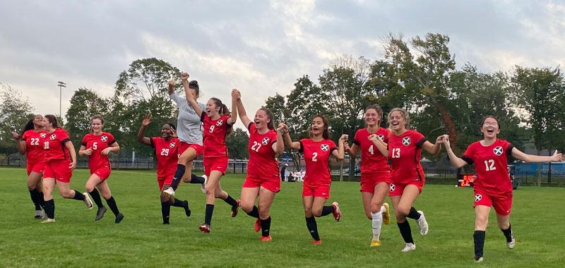 美国罗德岛州私立寄宿学校TOP3：圣安德鲁学校 (St. Andrew's School) 足球与利物浦国家学校合作